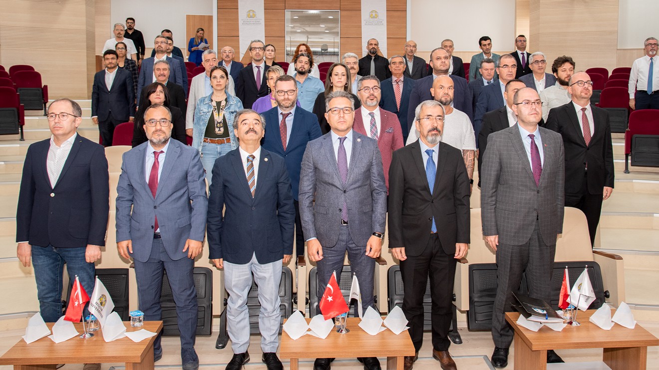 Prof. Dr. Aksoy: Her zaman öğrencilerimizin yanındayız